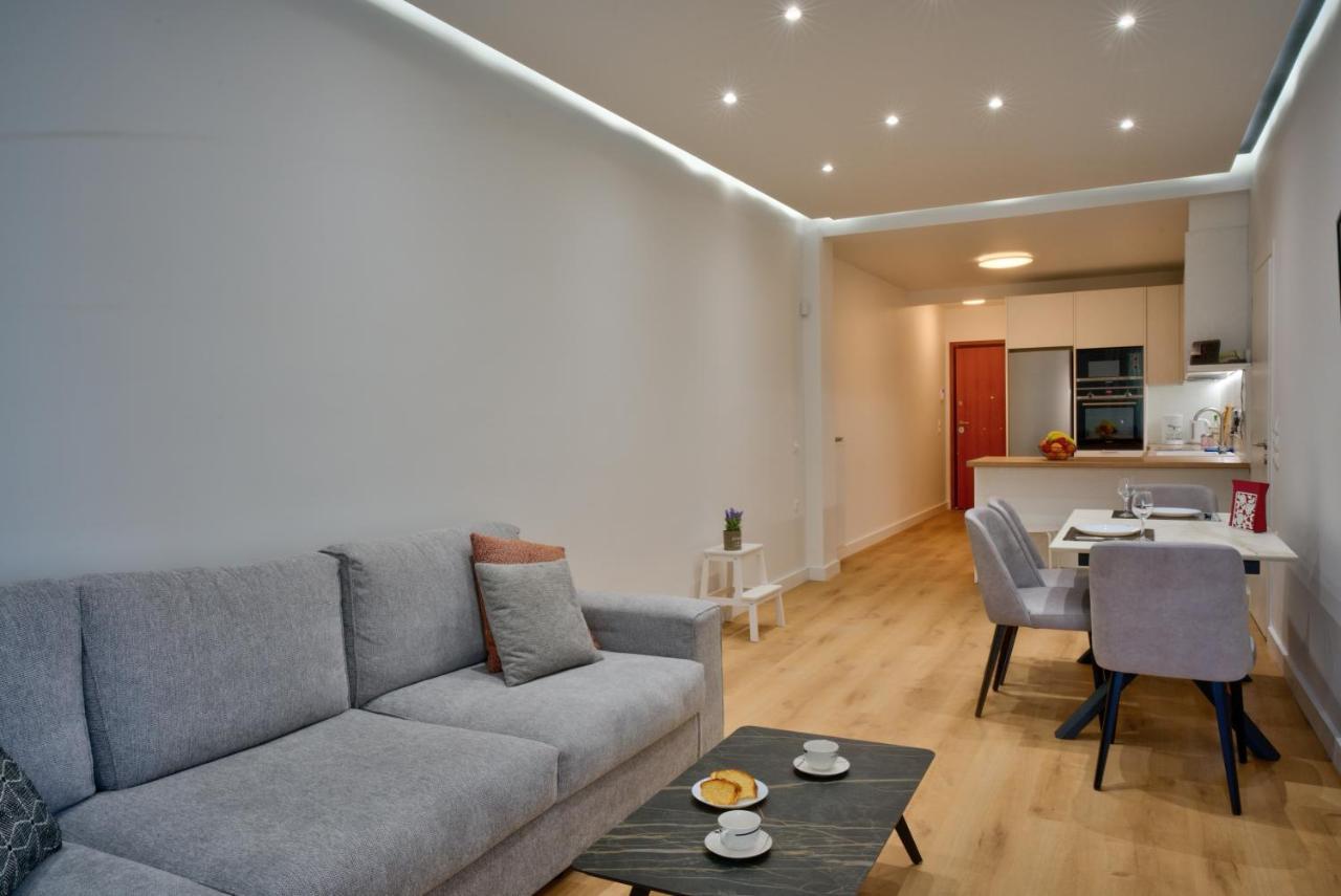 אתונה The Cosy Luxurious Seaside Apartment מראה חיצוני תמונה