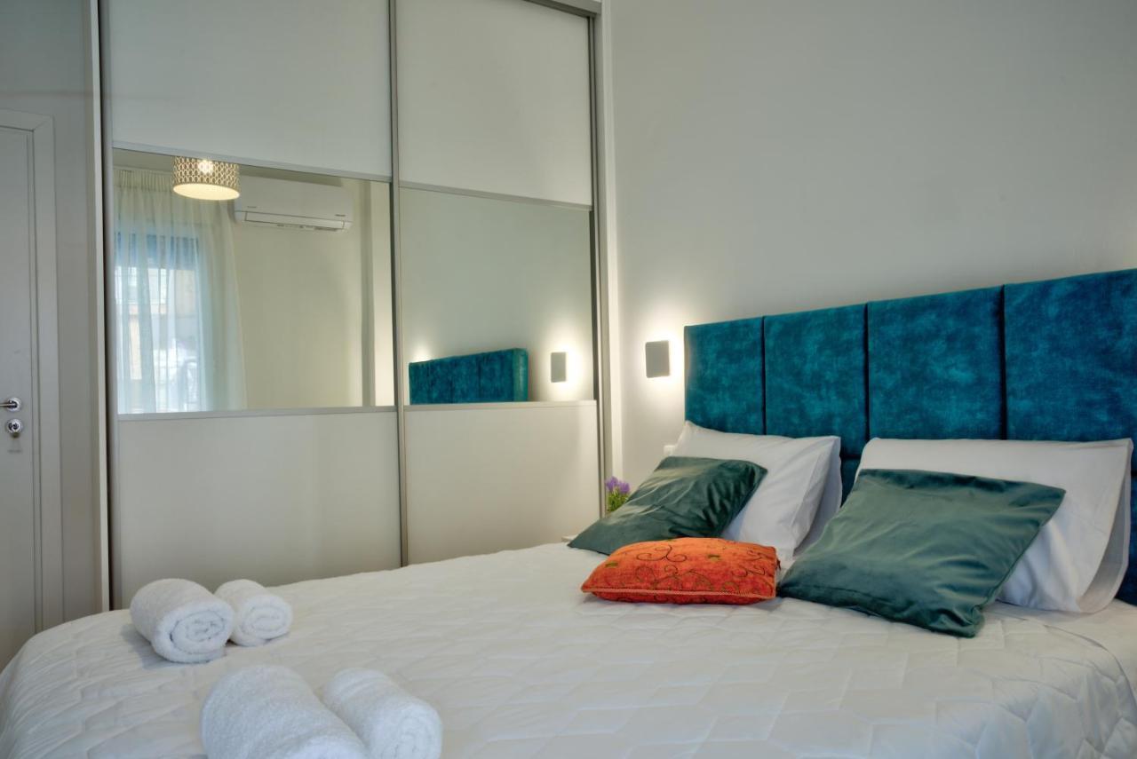 אתונה The Cosy Luxurious Seaside Apartment מראה חיצוני תמונה